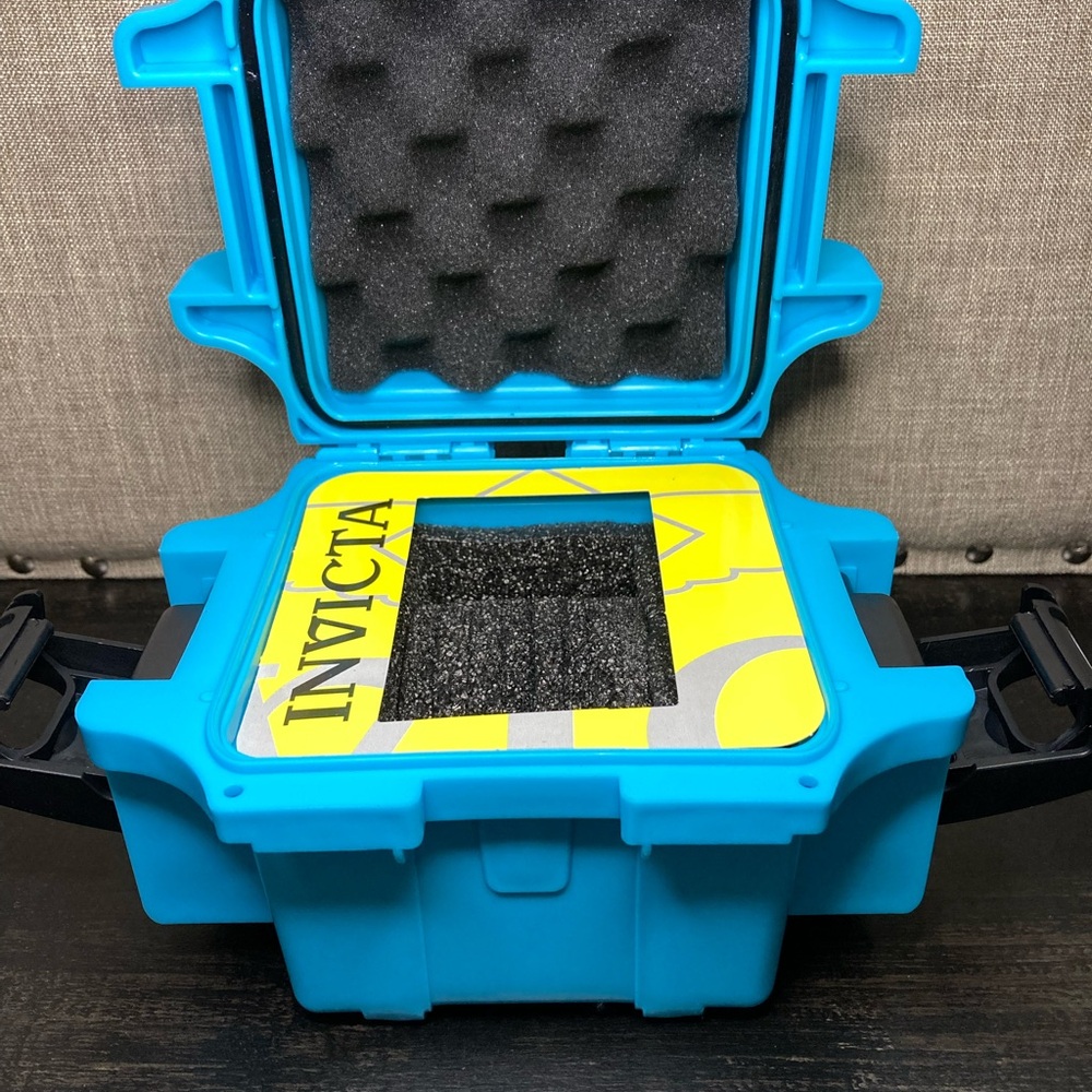 Invicta Dive Case Slot Single Watch Water Proof Case Brand New - Turquoise - Picture 5 of 5
